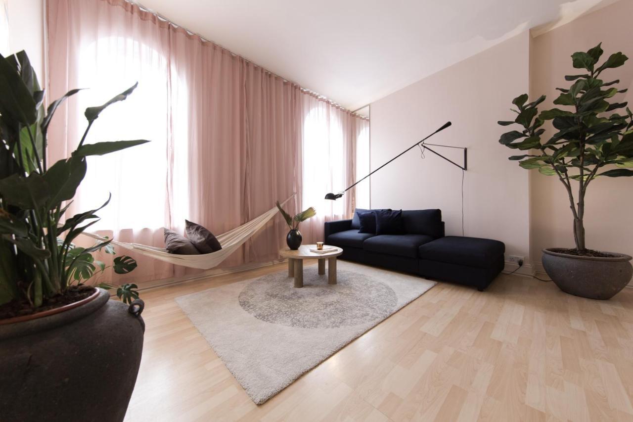 Shoreditch Loft W 100inch Cinema, Premium Mattress & Hammock, By The Design Traveller Апартаменты Лондон