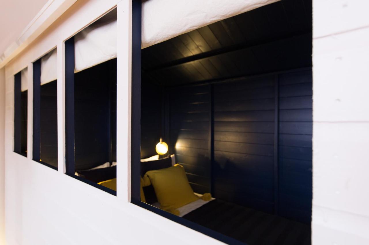 Апартаменты Shoreditch Loft W 100inch Cinema, Premium Mattress & Hammock, By The Design Traveller *