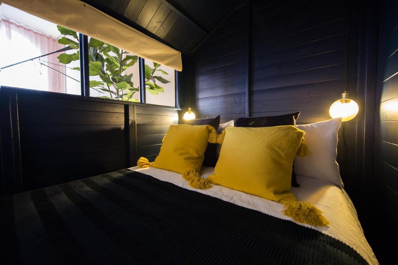 Shoreditch Loft W 100inch Cinema, Premium Mattress & Hammock, By The Design Traveller Апартаменты *